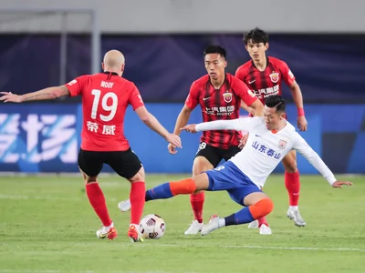 Skip：詹姆斯三分和罚球太烂 做好传球&他能以42岁高龄成为助攻王